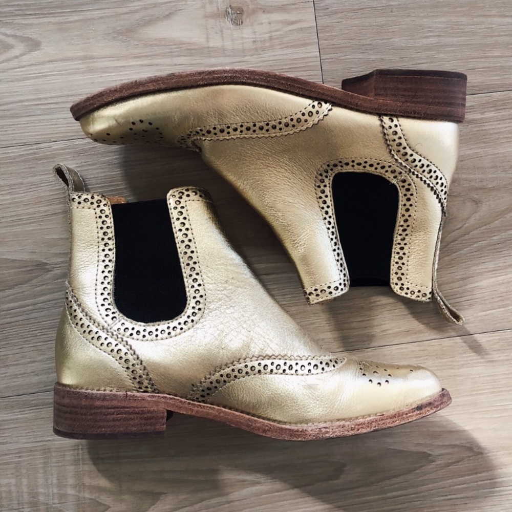 The Ivan Brogue Chelsea Boot in Metallic